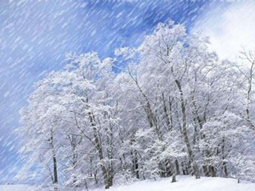 解梦，梦见入冬第一次下雪的深层寓意与心理分析